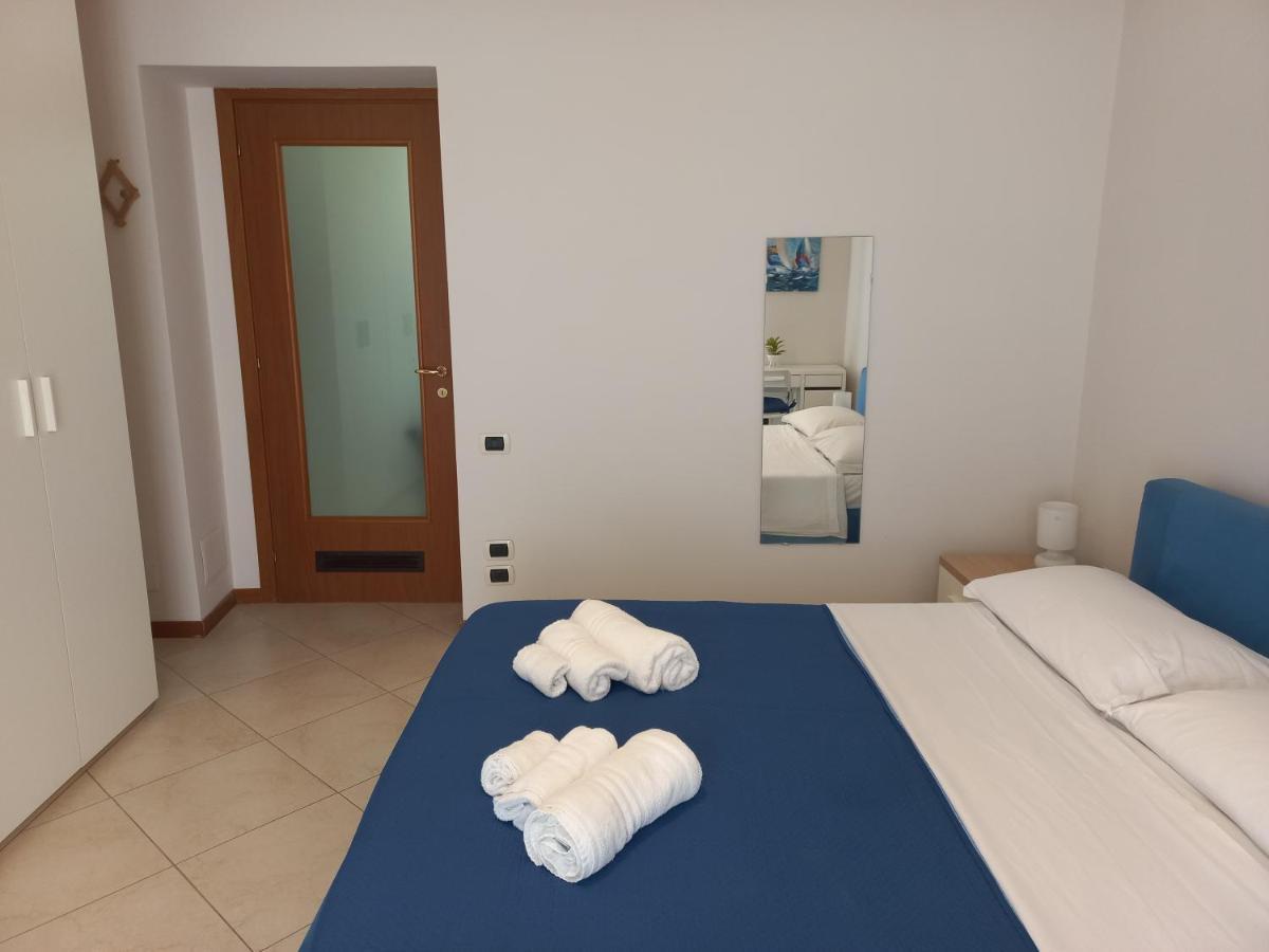 Appartamenti Le Gemme Napoli Esterno foto