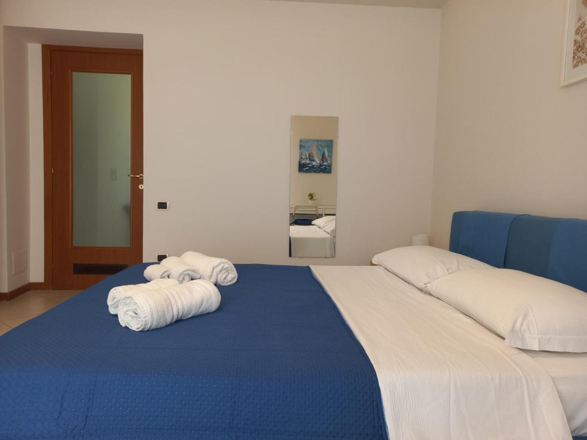 Appartamenti Le Gemme Napoli Esterno foto