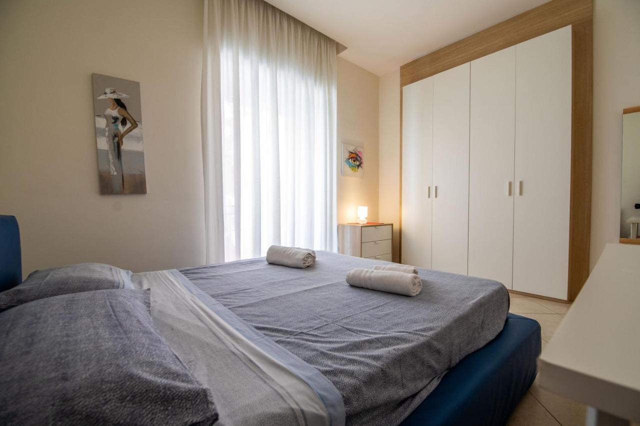 Appartamenti Le Gemme Napoli Esterno foto