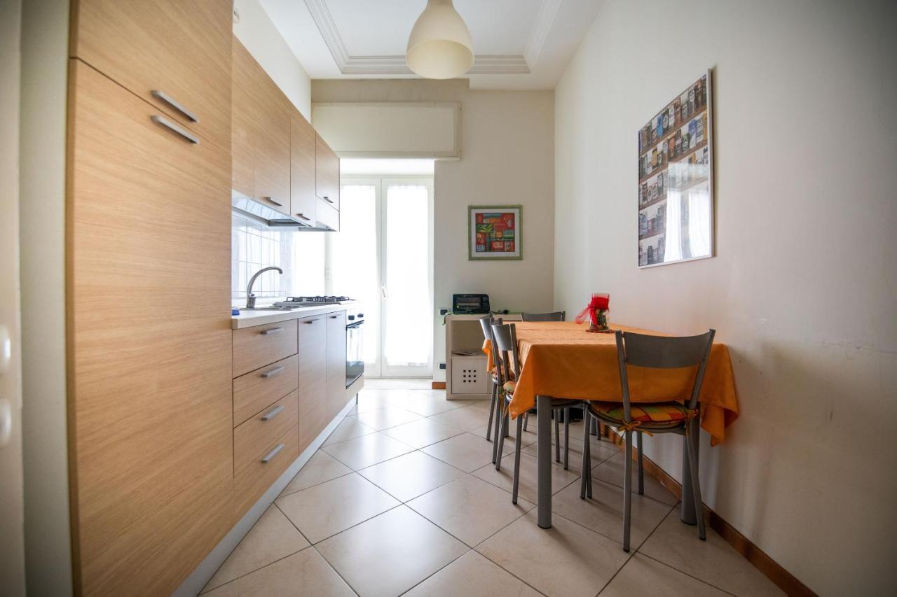 Appartamenti Le Gemme Napoli Esterno foto